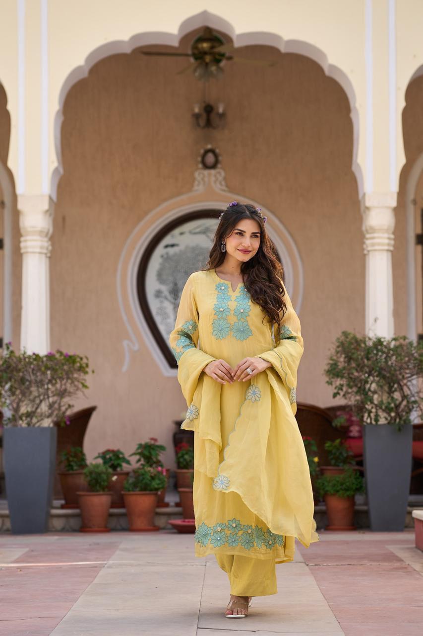 Lemon Blue Floral Straight Set